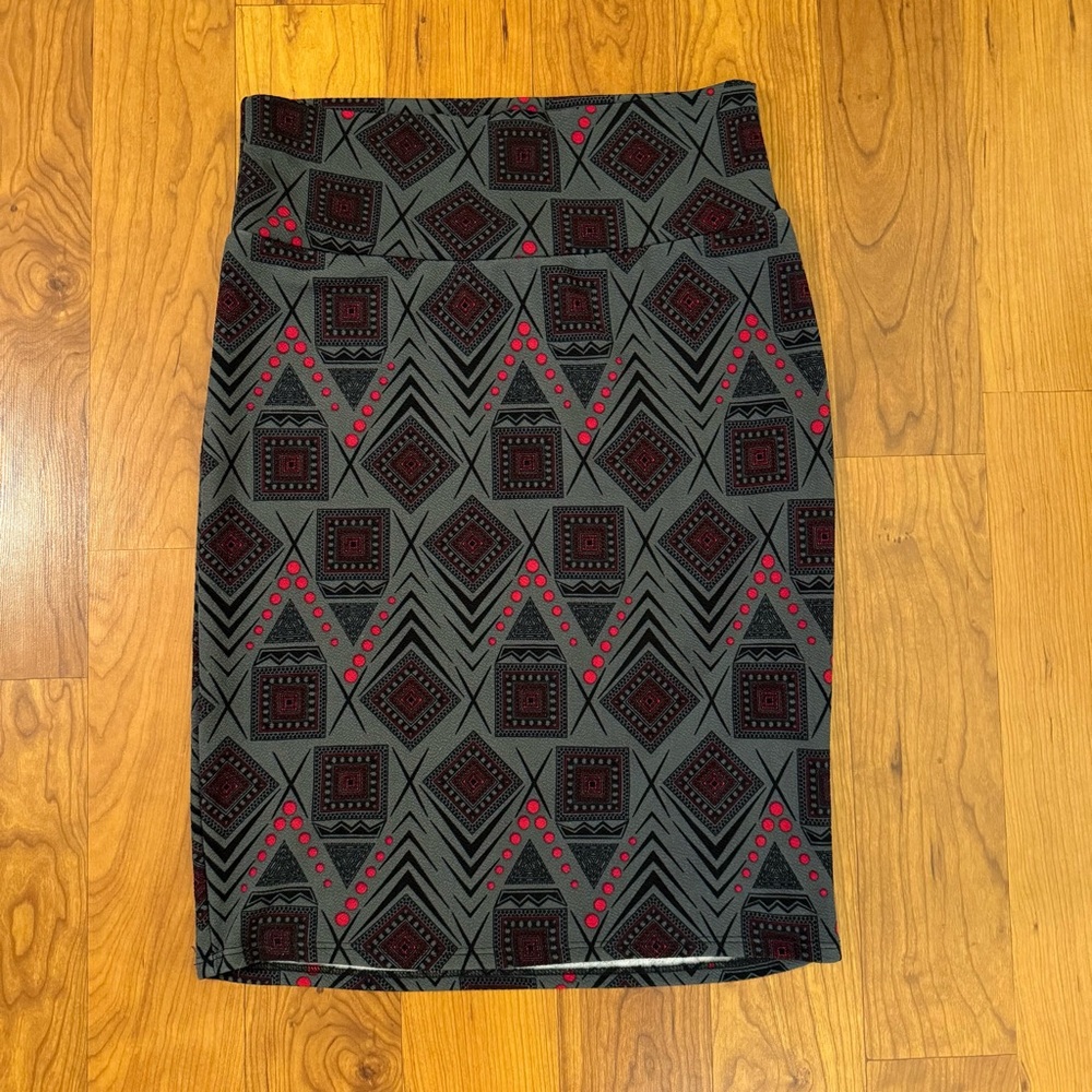 LuLaRoe Cassie Skirt Small Grey/Red/Black, NWOT